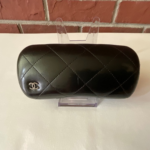 Chanel Quilted Black Leather Hard Sunglasses Case With Logo NEW - Picture 1 of 12